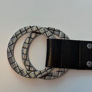 Chicos black leather and silver circle belt